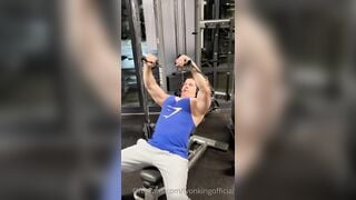 The Lyon King - gay porn video (143)