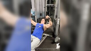 The Lyon King - gay porn video (143)